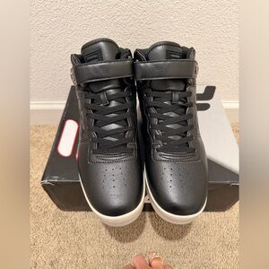 “New” FILA VuLc Black High-Top Men's Sneakers size11